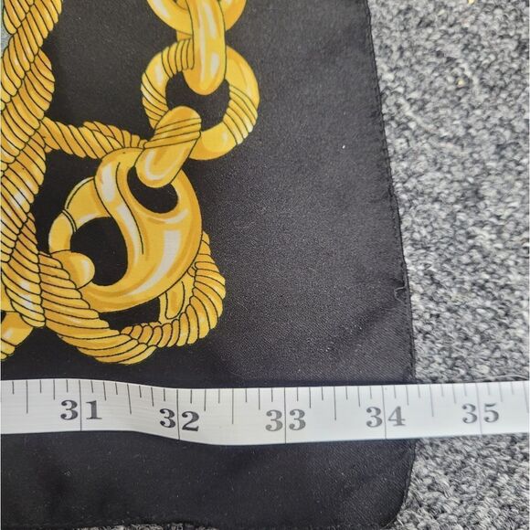 VINTAGE 80s scarf Venezia large chain souvenir print head‎ wrap black - Picture 8 of 8